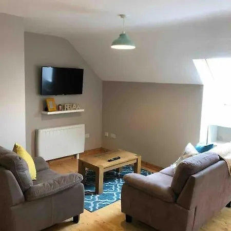 Beautiful One Bed In Excellent Location سبيدال