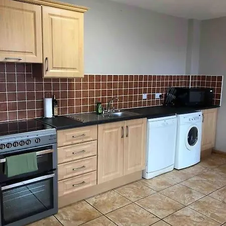 Beautiful One Bed In Excellent Location شقة