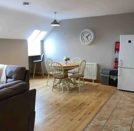 Beautiful One Bed In Excellent Location Lägenhet *